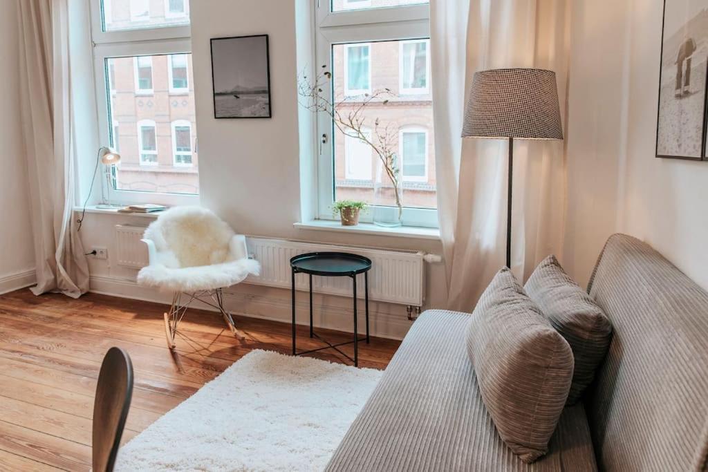 Altbautraum! 2 Zimmer Mit 24H Check-In Кил Екстериор снимка